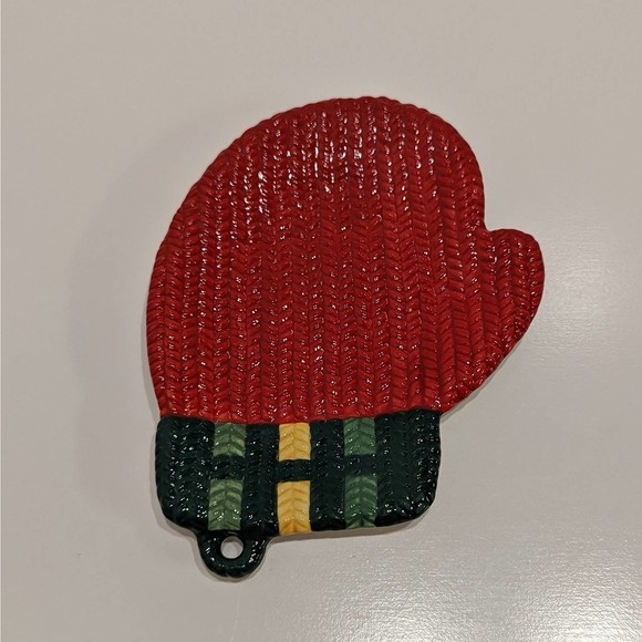 Red and Green Knit Snowflake Mitten Holder Ornament Rest/Holder - Picture 1 of 4